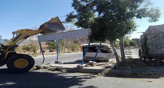 صور| إزالة 16 بسطة عشوائية بالسوق المركزي في الطائف