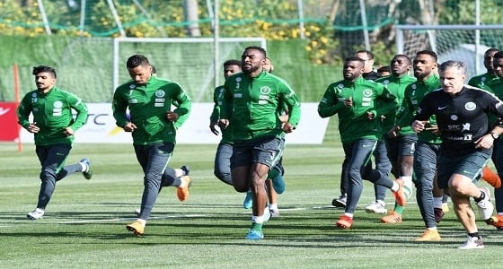 بالصور.. الأخضر يبدأ أولى تدريباته في " ماربيا " الإسبانية