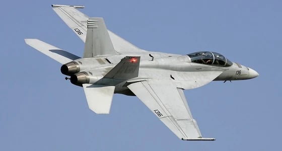 تعرَّف على حالات اعتراض مقاتلات حربية لطائرات مدنية