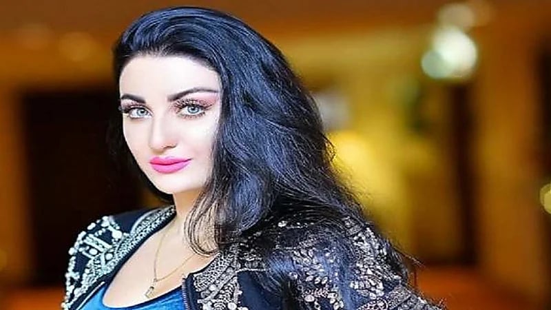 صوفينار تفضح لاعب الأهلي المصري السابق :"مين دة "