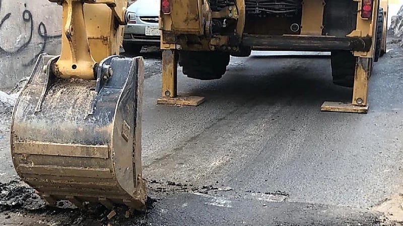 حملة مكثفة لإزالة المطبات غير النظامية في الرياض