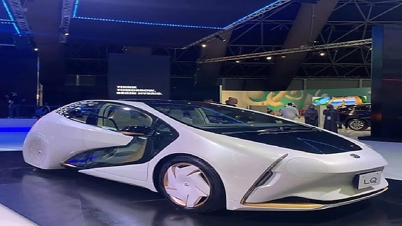 بالصور.. تويوتا تكشف عن سيارة LQ المستقبلية في معرض جدة