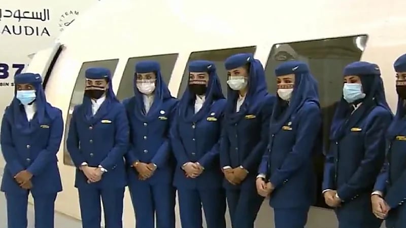 بالفيديو .. مواطنات يروين شعورهن في العمل كمضيفات بطائرات الخطوط السعودية