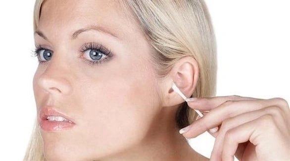 خبير: شمع الأذن يحمي القناة السمعية