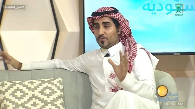 لماذا النساء أكثر عرضة للإصابة بكلف الوجه؟.. استشاري يجيب