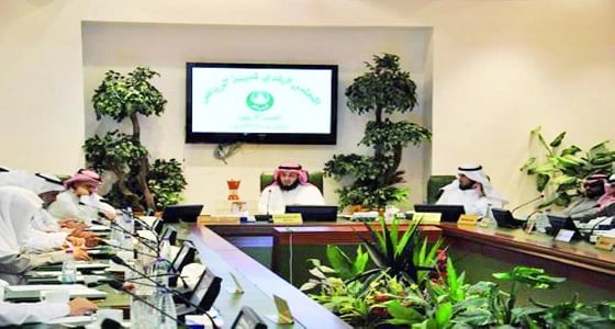 " بلدي الرياض " يناقش خطط لجانه ويعتمد شعاره الجديد