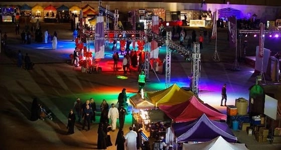 عروض عالمية ومأكولات مميزة تخيم على مهرجان الشرقية في يومه الثاني