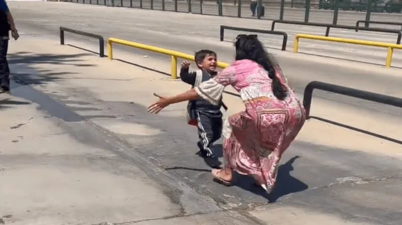 بالفيديو.. لقاء أحلام العجارمة بابنها بعد 20 يومًا من اختطافه