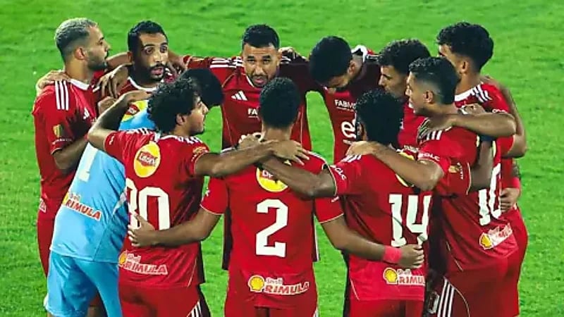 الأهلي المصري يوافق على إعارة لاعبه