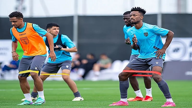 لاعبو التعاون في إجازة