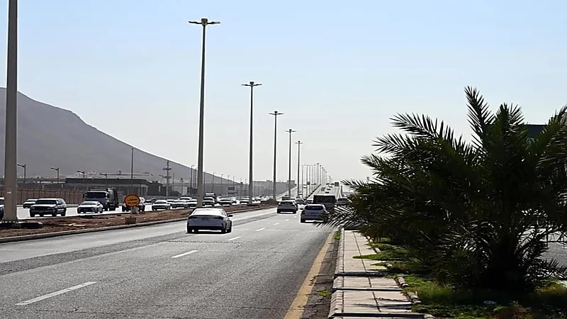 افتتاح الجسر العلوي لتقاطع طريق الأمير نايف مع طريق السلام بالمدينة المنورة