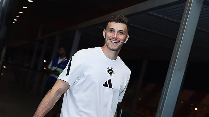 بينتو يقترب من الرحيل عن النصر