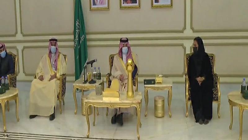 بالفيديو.. أمير الشرقية يستقبل فريق المملكة النسائي بإمارة المنطقة