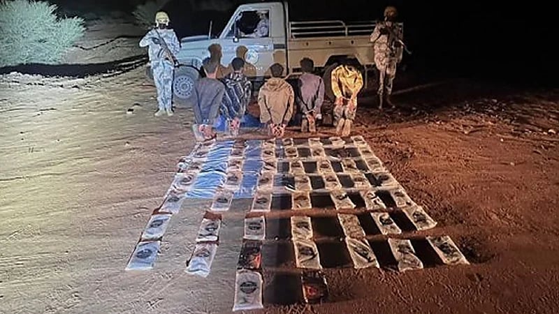 ضبط مخالفين بحوزتهم الحشيش المخدر