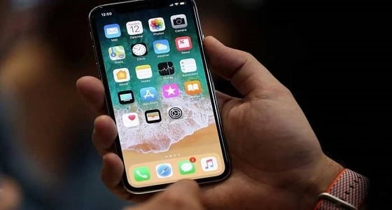 تصرف طفولي يتسبب في غلق هاتف 48 عاما