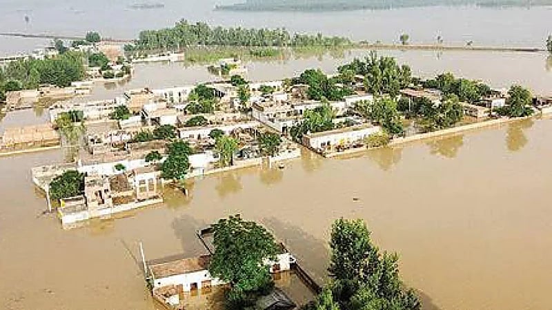 باكستان: ارتفاع حصيلة ضحايا الفيضانات إلى 1061 قتيلاً