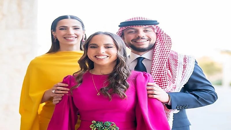 بعد غيابها عن حناء شقيقتها..ولي عهد الأردن: "لقينا سلمي"