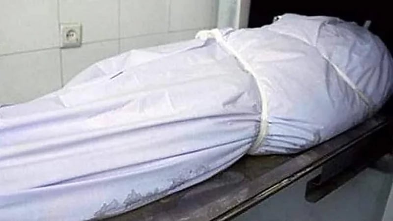 فتاة تستأجر 3 شبان لقتل والدها رميا بالرصاص 