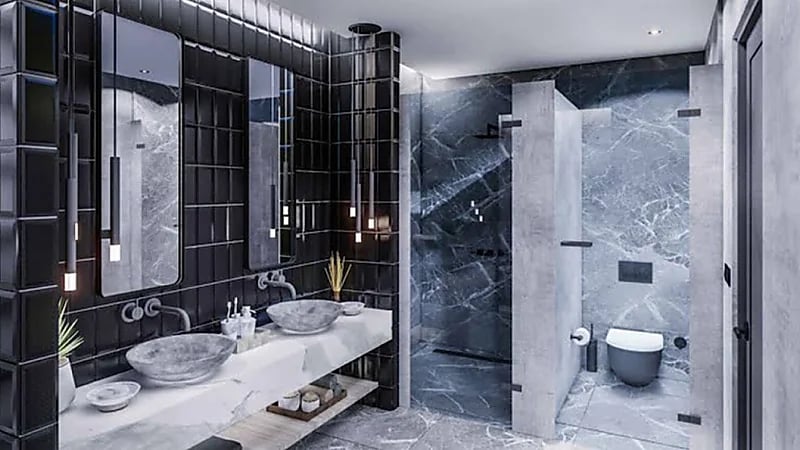 شركة تنشر صور موظفيها وهم داخل الحمامات لمعاقبتهم