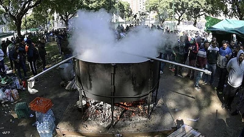 وفاة طباخ وقع في قدر حساء ساخن