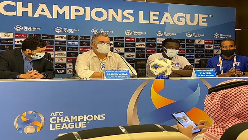 مدرب الهلال: سعيد بمستوى اللاعبين وردة فعلهم التي توقعتها