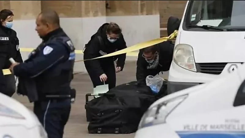 مصرع سوري طعنًا بالسكين على يد ابنه