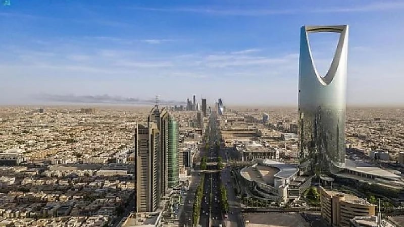 تحديد أوقات منع دخول الشاحنات في الرياض