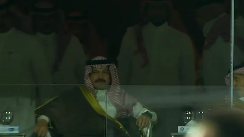 أمير عسير يتواجد في ملعب مباراة الهلال والأهلي طرابلس