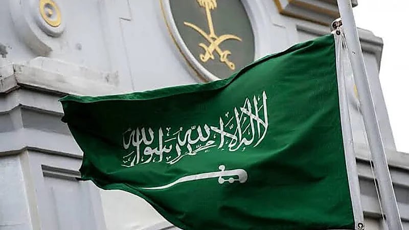 قنصلية المملكة في هونغ كونغ تحذر من إعصار وتدعو للالتزام بتعليمات السلامة