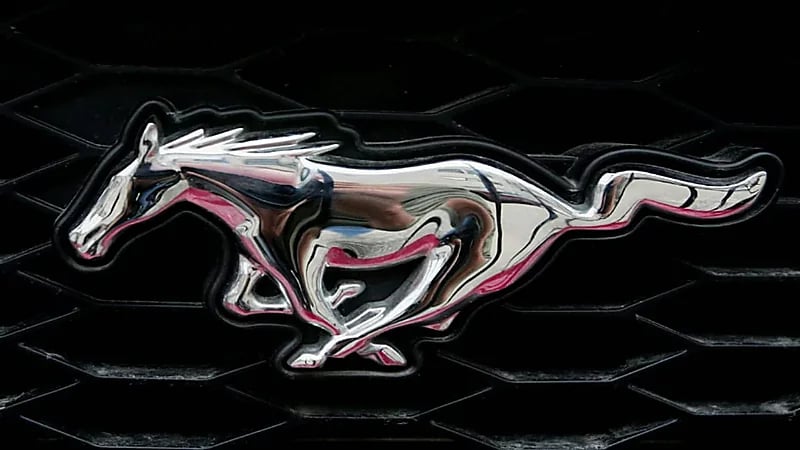 بالفيديو.. فورد تكشف عن موستنج 2024 بمحرك V8