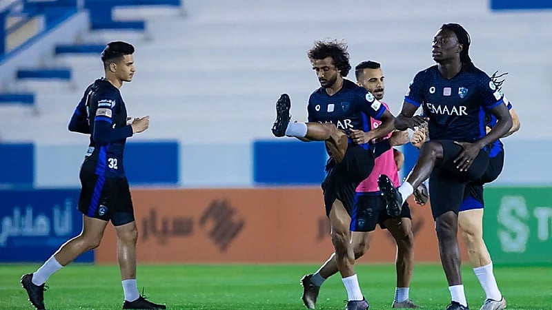 بالفيديو.." النوم وعدم تنظيم الوجبات " مشاكل تواجه اللاعبين والأندية في رمضان