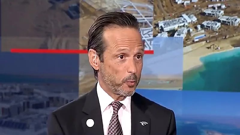 الكشف عن موعد افتتاح أول فندق وأول 3 منتجعات في وجهة البحر الأحمر (فيديو)