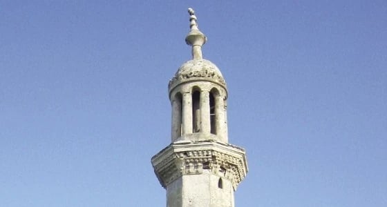 ثمانيني سوري يسقط ميتا قبل إكماله آذان الظهر بأحد مساجد جدة