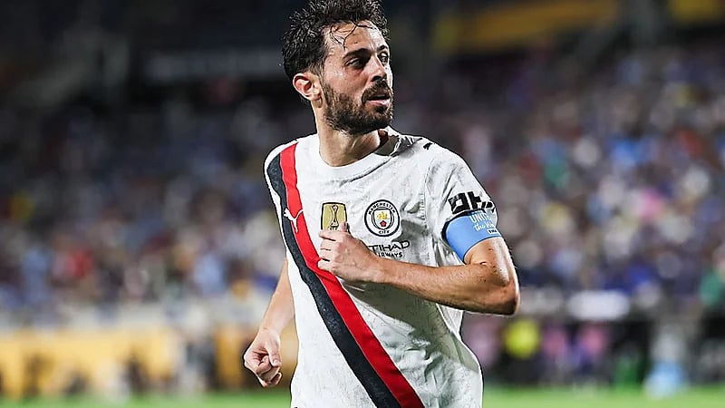 نجم مانشيستر سيتي: الهلال فريق جيد جداً وخلق لنا المشاكل