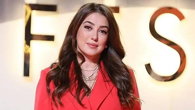 كندة علوش توجة رساله دعم لـ أنغام: قلبي وقلب كل الناس