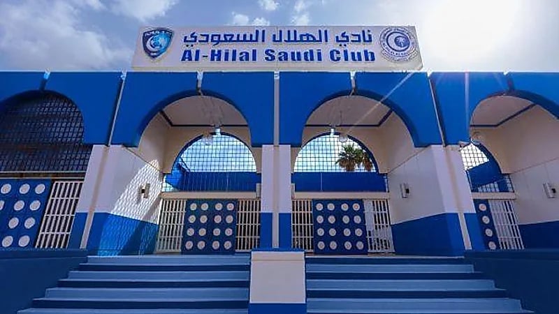 مواطن يكشف تفاصيل منع ابنه من دخول نادي الهلال: قدم له الهدايا