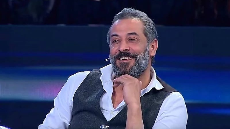 عبد المنعم عمايري يرد على التصريحات المنسوبة إليه بعد مشهده الصادم في الحمام