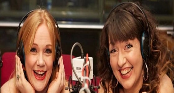 مذيعتان تثيران ضجة لظهورهما عاريتان على الهواء