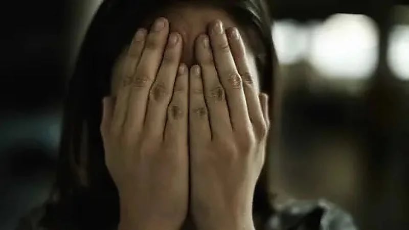 زوج يفقأ عين زوجته إثر شجار بينهما