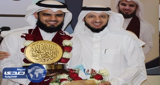 منسوبو «المجد» يستقبلون «شاعر الرسول» استقبال الأبطال