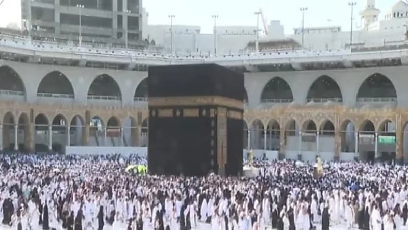 "الحج" تعتزم فتح المجال للراغبين لأداء العمرة من خارج المملكة دون الحاجة لشركة خاصة "فيديو"