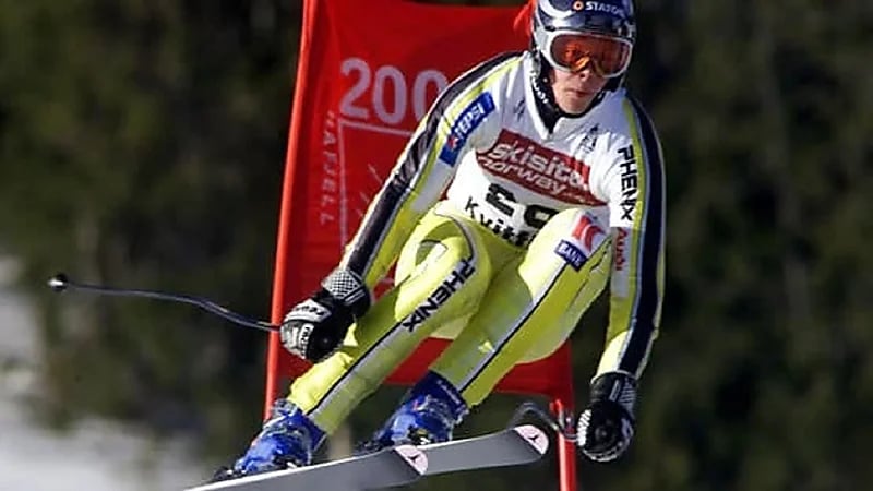 صاعقة تنهي حياة بطل تزلج نرويجي