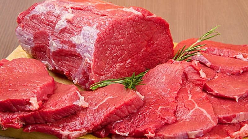 استشاري: أكل اللحوم الحمراء دون شرب المياه يسبب أمراضا في الكلى "فيديو"