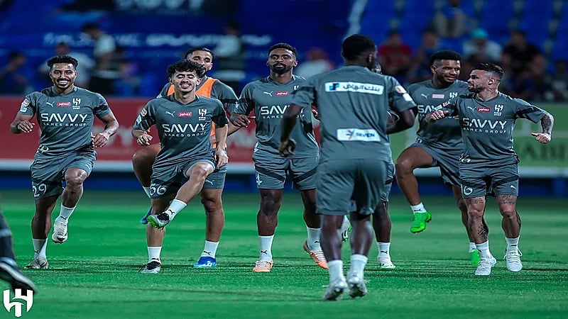 الهلال يواصل تدريباته استعداداً لمواجهة الفتح .. صور