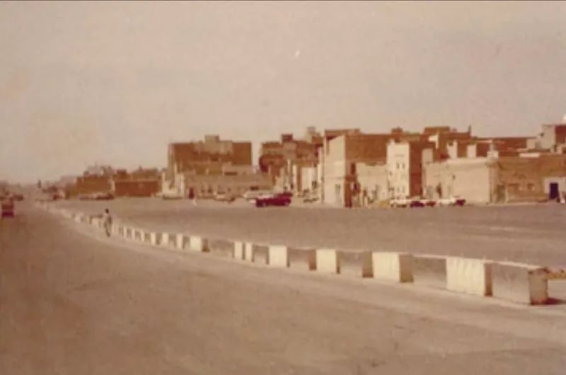 شارع الكباري بأول الثمانينات الميلادية