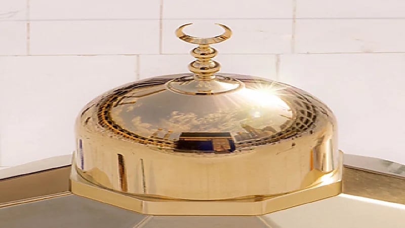 صور توثق انعكاس الكعبة المشرفة في مقام سيدنا إبراهيم عليه السلام