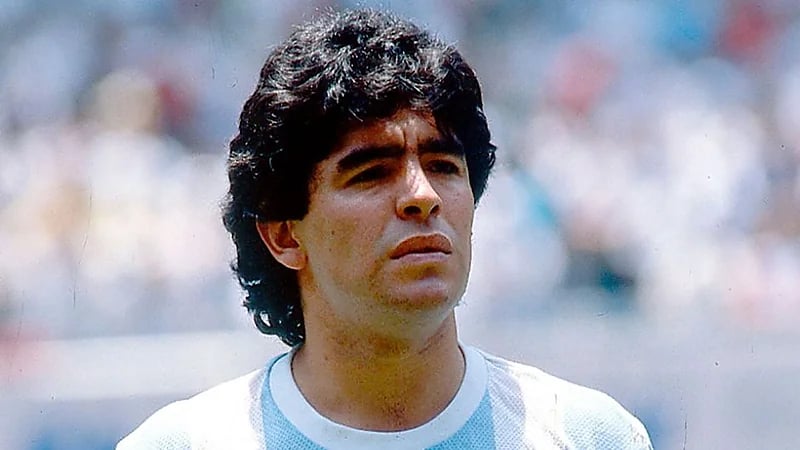 مزاد علني في الأرجنتين لبيع متعلقات مارادونا