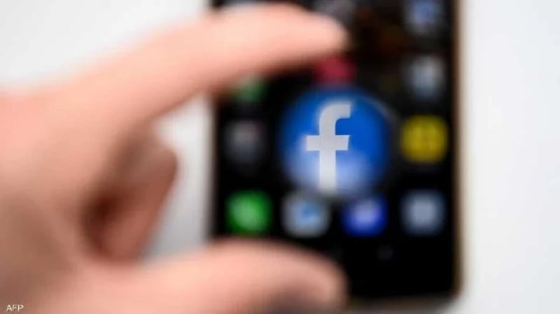 موجة عارمة من الاستياء حيال أم عرضت طفلها للبيع على "فيسبوك"