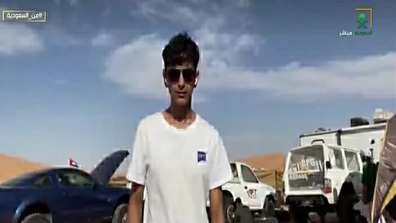 بالفيديو.. قائد السيارة المنقلبة ١٤ مرة يعلن استعداده للمشاركة بمهرجان ليوا