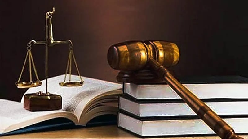 العدل: 3 حالات تسقط فيها المخالفة والدعوى عن الموظف العام